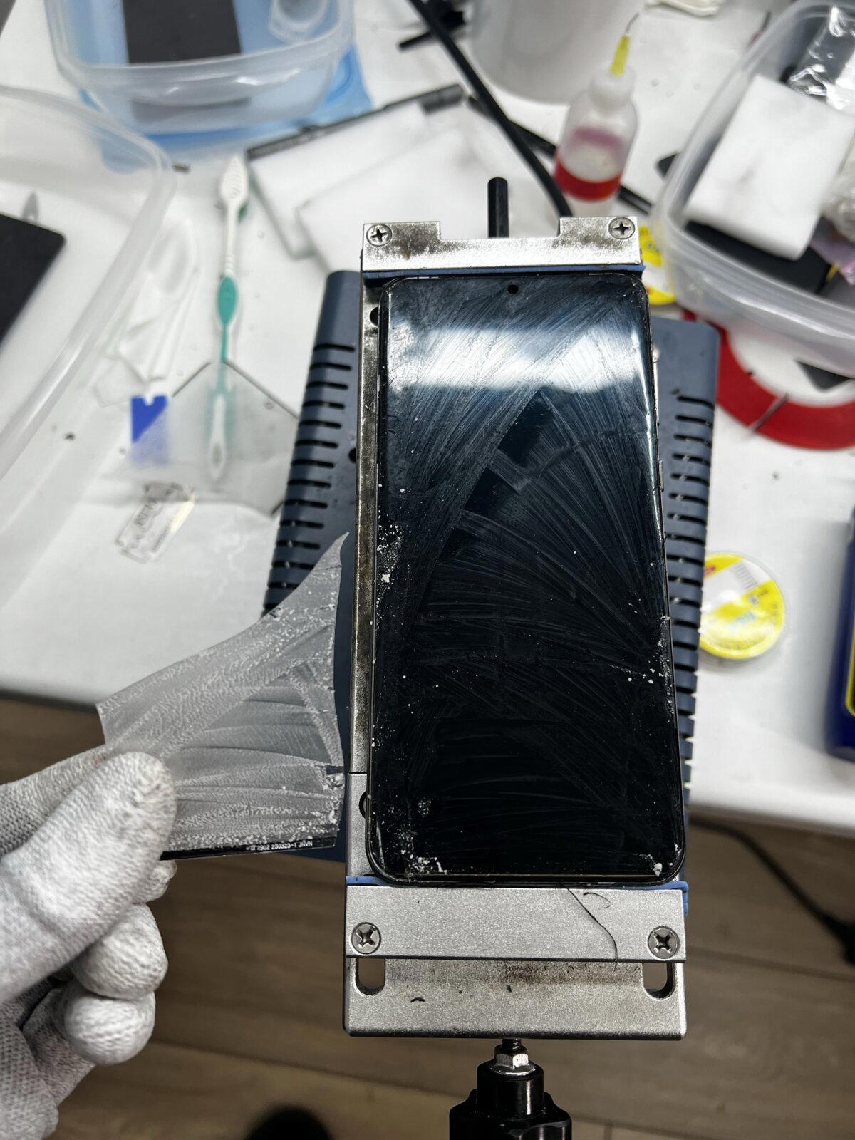 Подлость от Хуавей. Замена стекла на Huawei P60 Pro)
