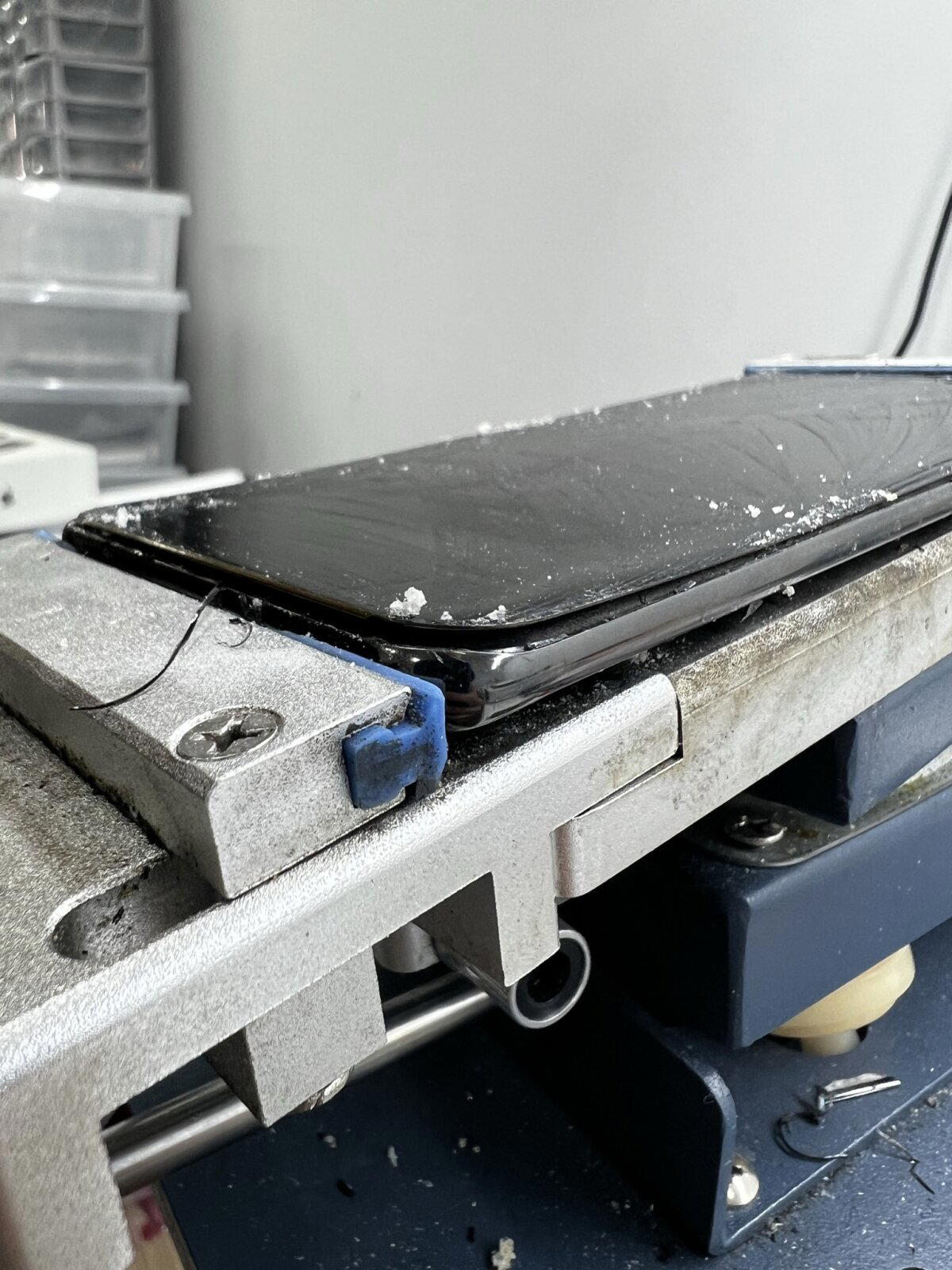 Подлость от Хуавей. Замена стекла на Huawei P60 Pro)
