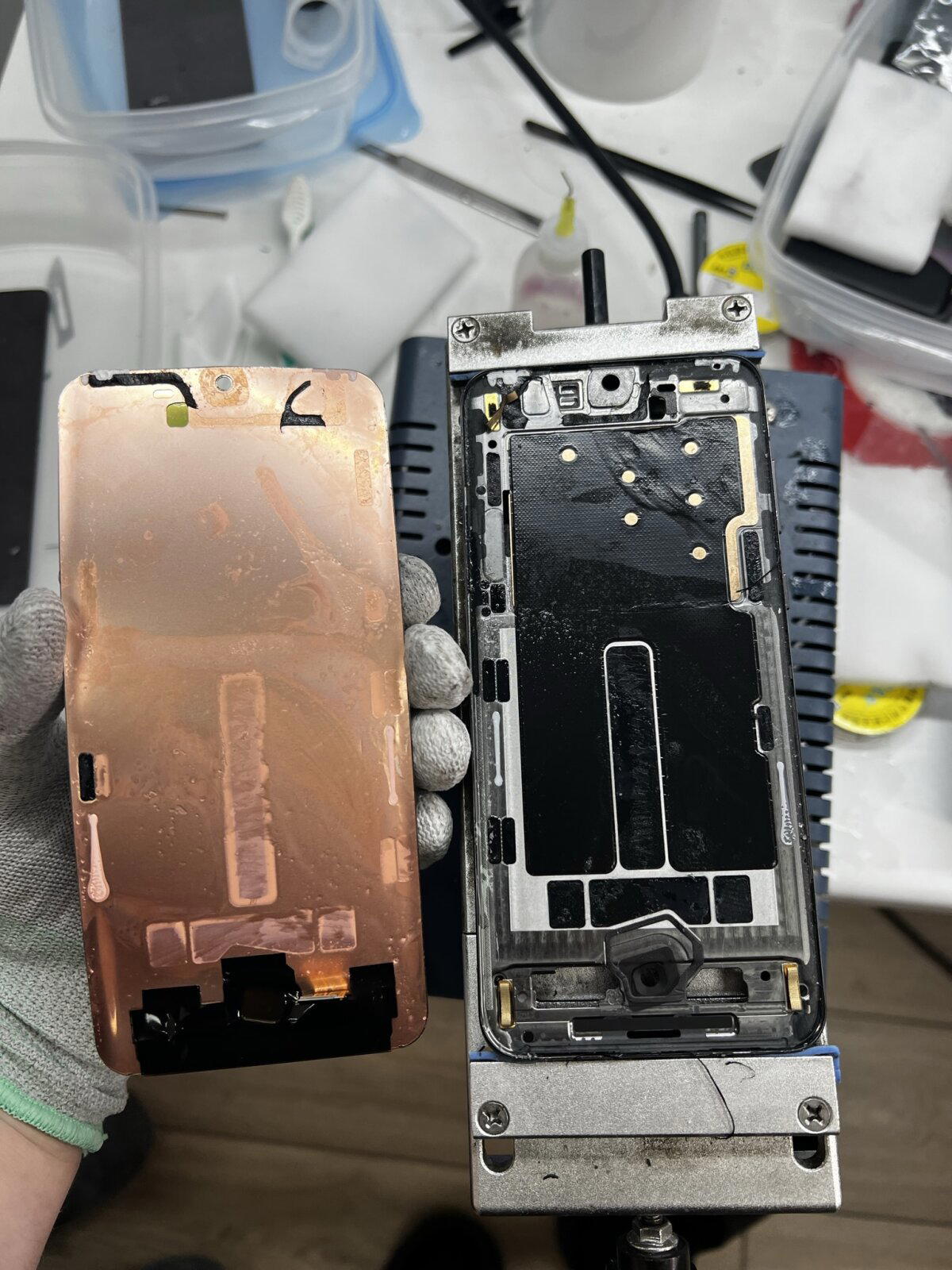 Подлость от Хуавей. Замена стекла на Huawei P60 Pro)