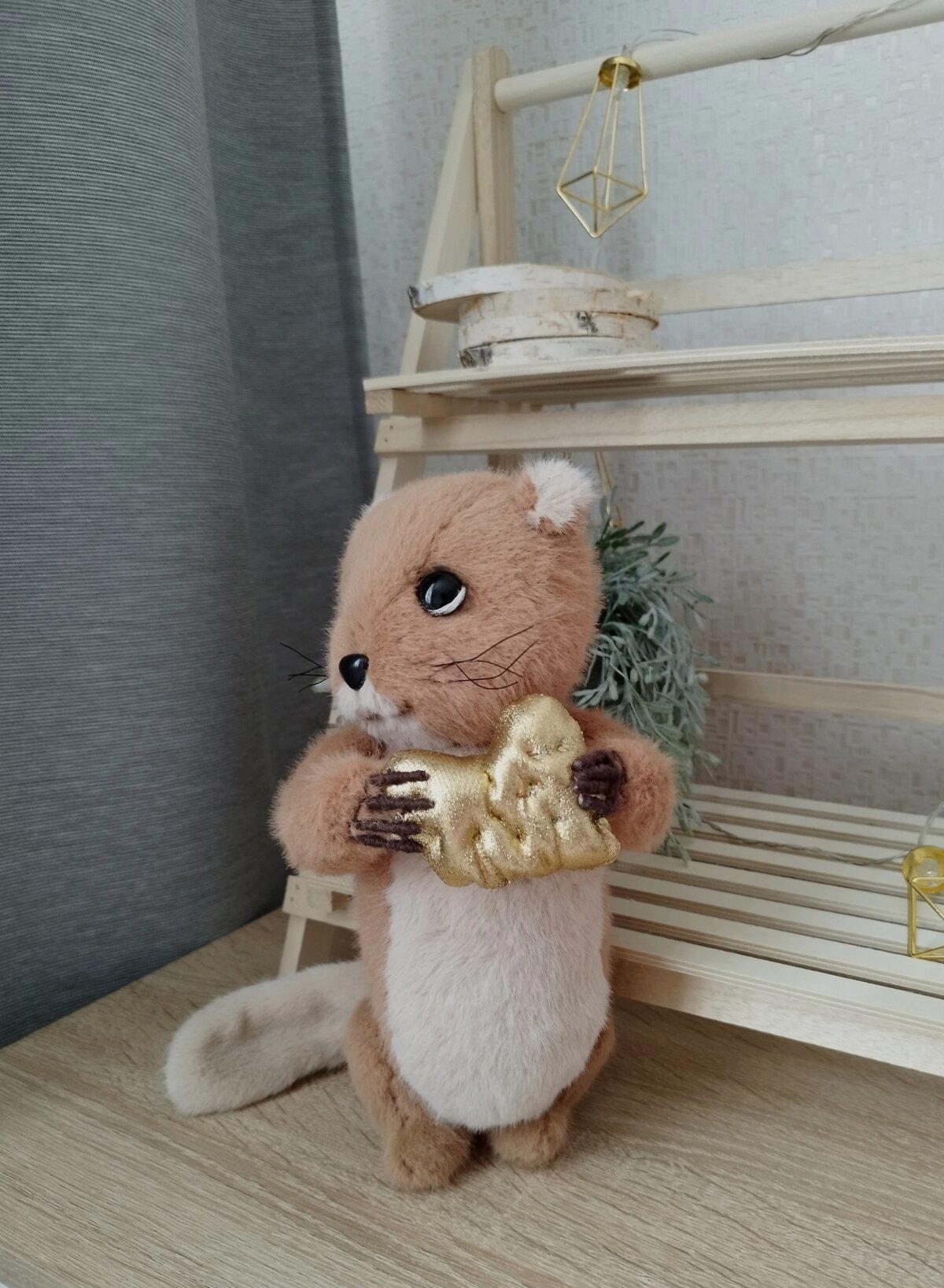 Суслик с самородком