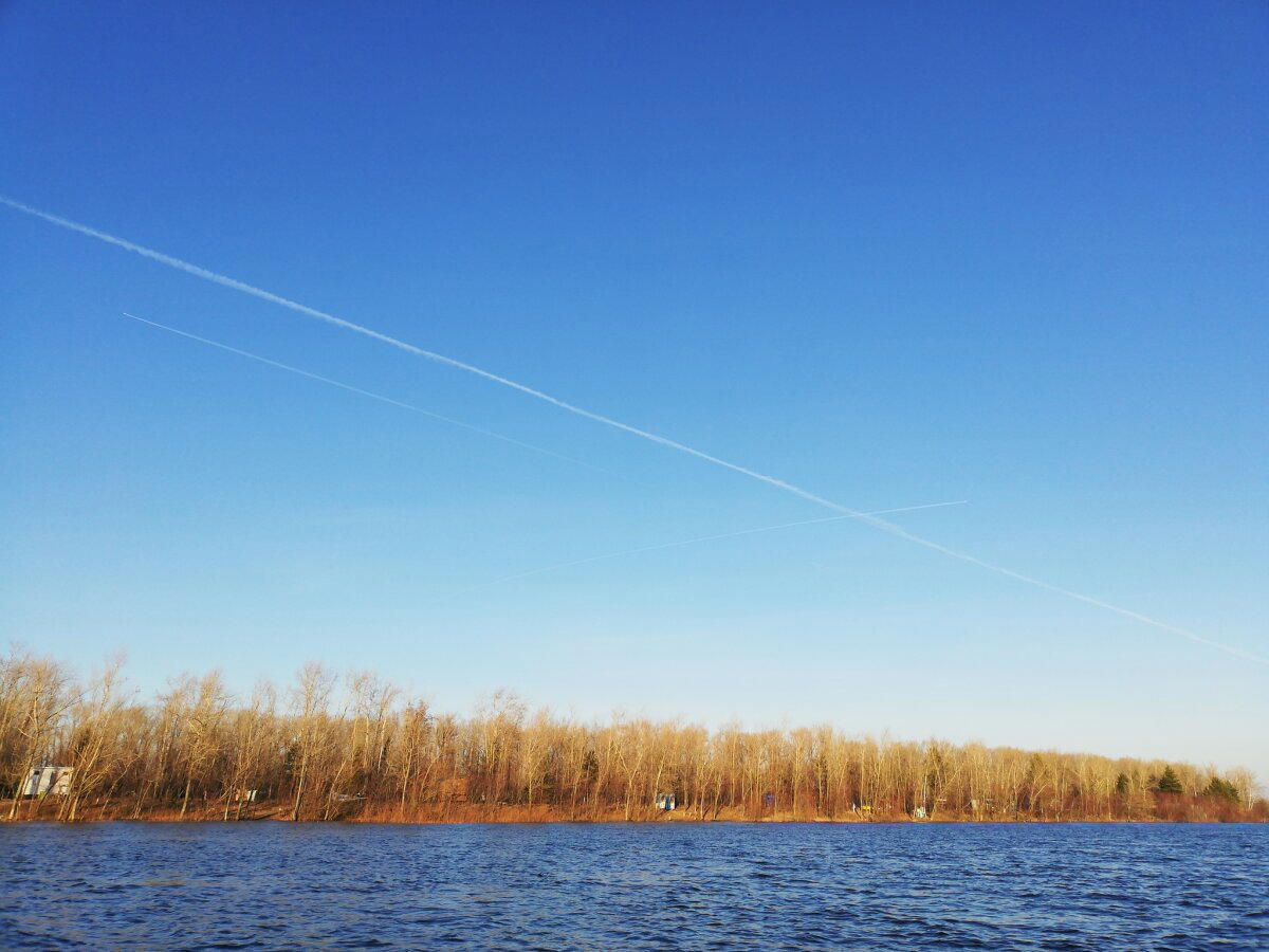 Закрыл рыболовный сезон.