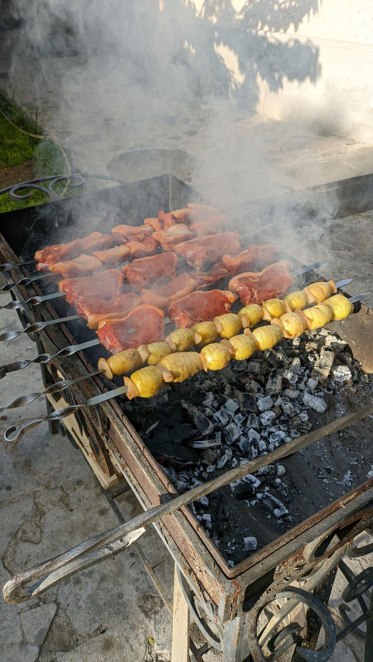 Шашлык в армянской глубинке