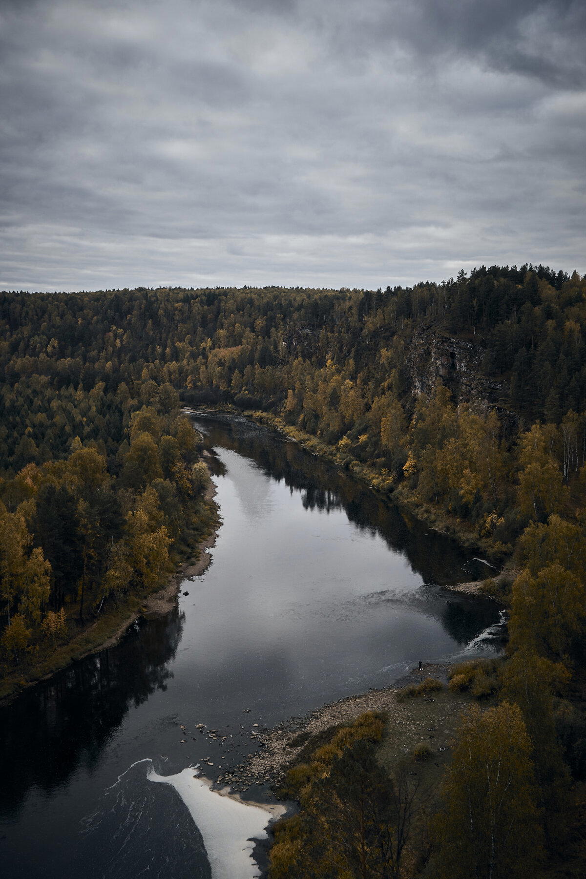 За горизонт