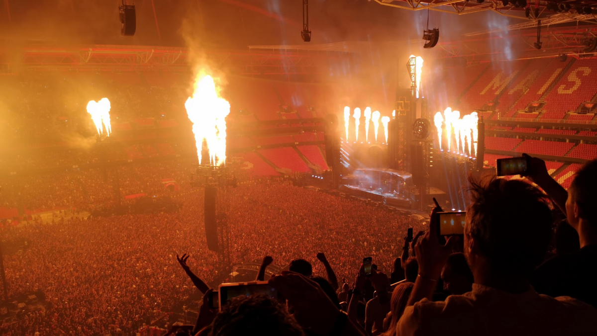Огненное шоу от Rammstein