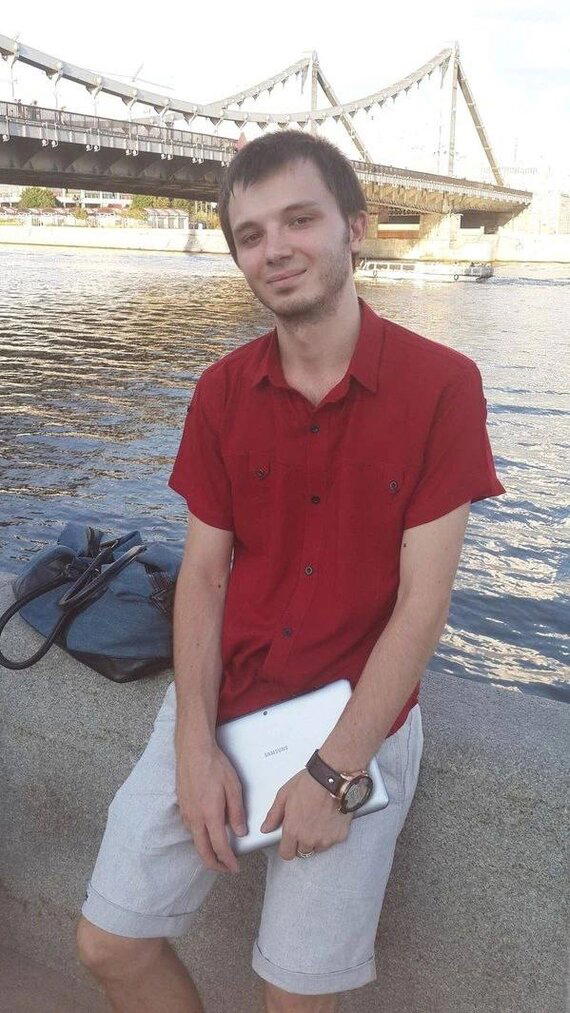 Найден самый мерзкий работник московского аэропорта — его зовут Ильдар Латыпов