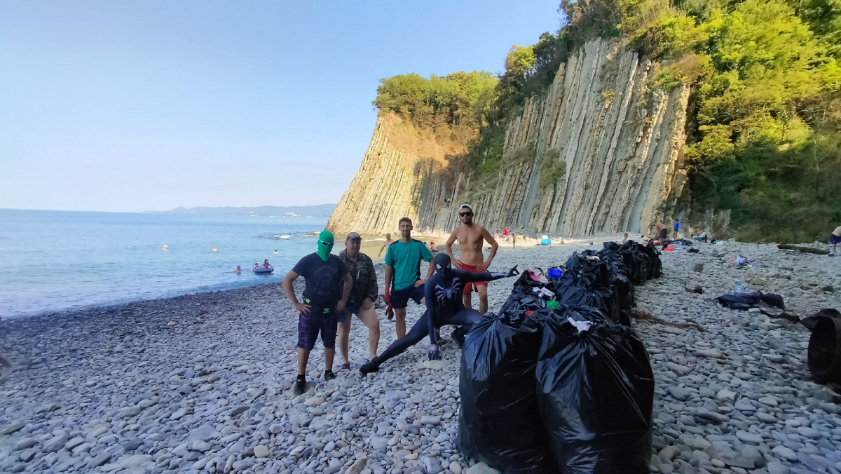 Мы очистили от мусора 20 км пляжей Черного моря