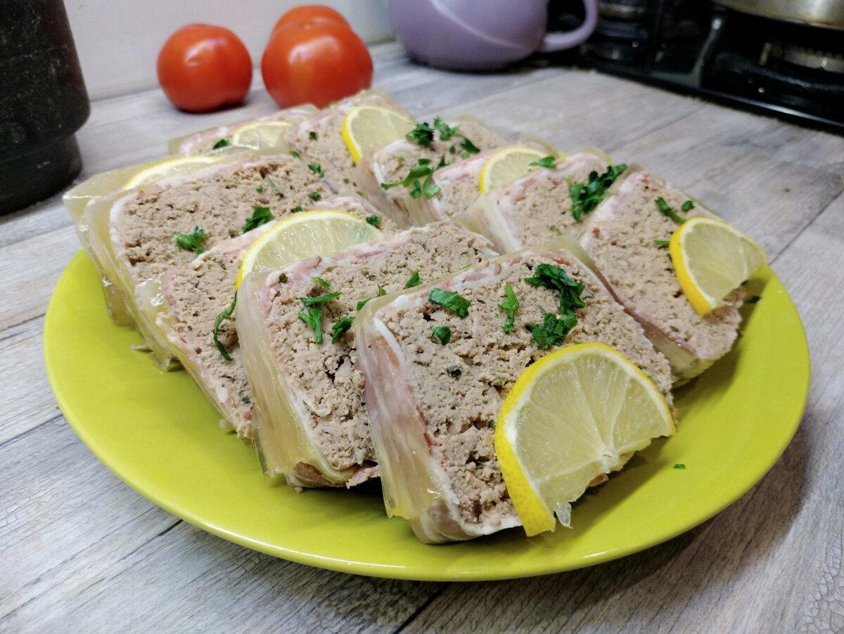 Последний аккорд каникул - террин с коньяком, беконом и желе