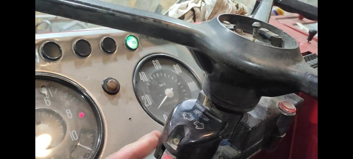 Ремонт проводки в автобусе ЛиАЗ-677М.Часть 3-я