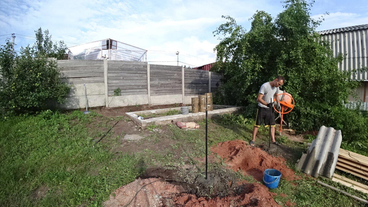 Баня за 150.000 рублей. 1 день - Буронабивные сваи под террасу