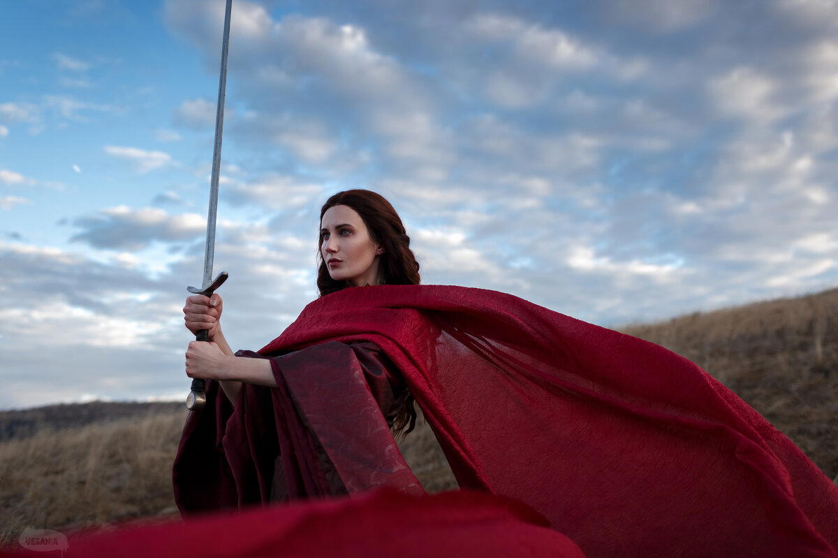 Game of Thrones: Melisandre &amp; Jaqen H'ghar cosplay