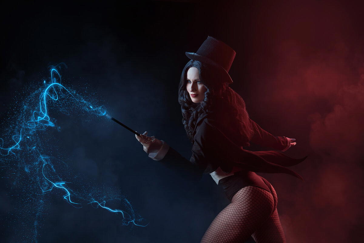 Zatanna Zatara DC cosplay by Saint Hysteria