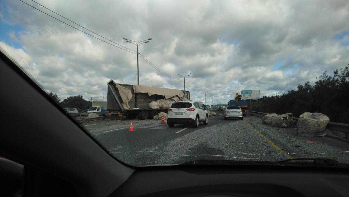 Авария на М4, Ленинский район Московской области 04.07.2019 и обочечники.