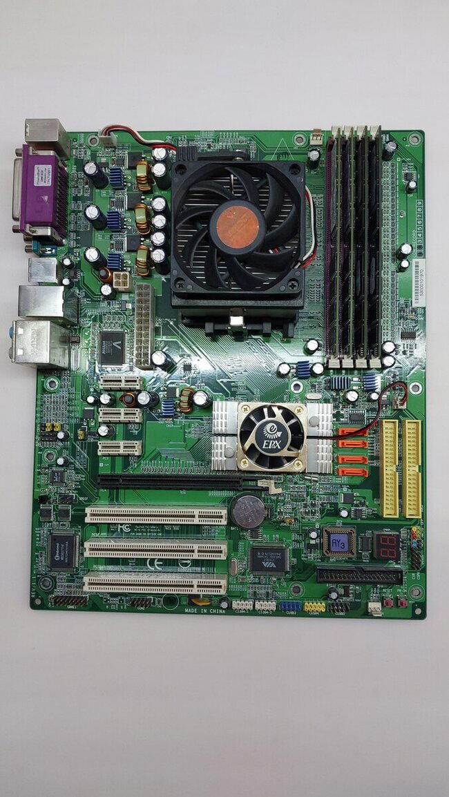 Материнская плата Epox EP-9NPA+Ultra.