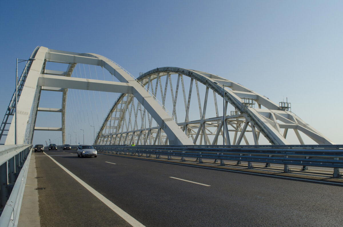 Крымский мост.