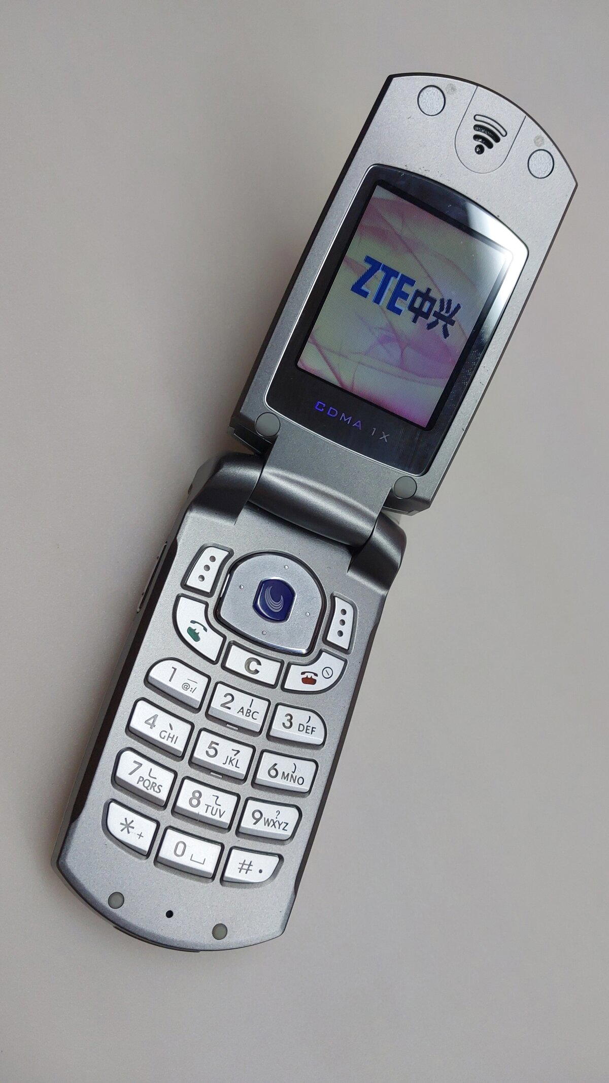 Телефон ZTE C880 под забытые сети CDMA
