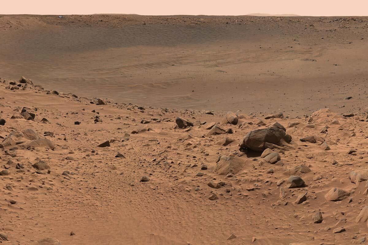 Часть панорамы кратера Бонневиль, созданной из снимков "Спирита" / © NASA/JPL/Cornell