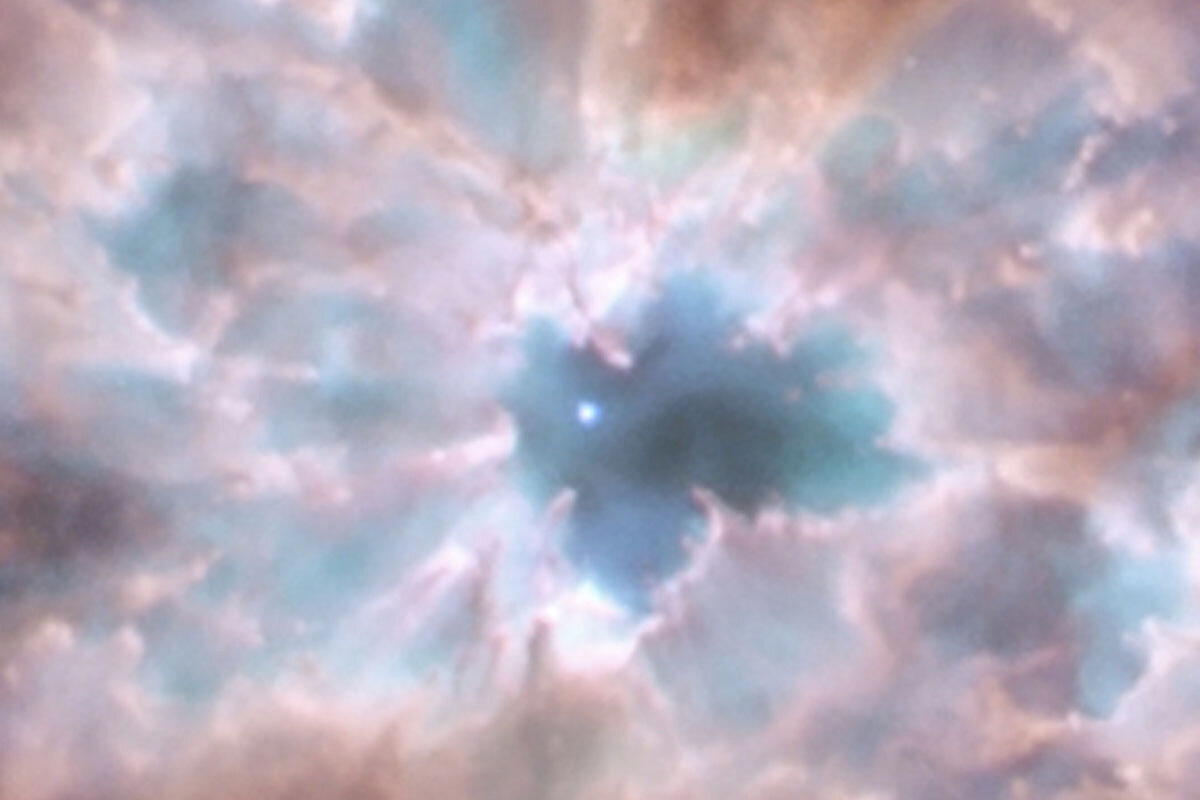 Белый карлик, оставшийся после гибели звезды HD 62166 / © NASA, ESA, and K. Noll (STScI)