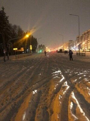 Примерное место ДТП возле сотрудников ГИБДД