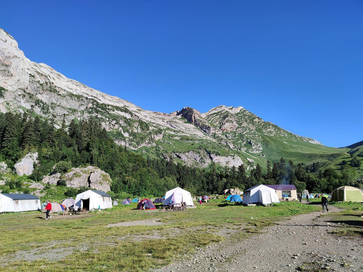 в лагере