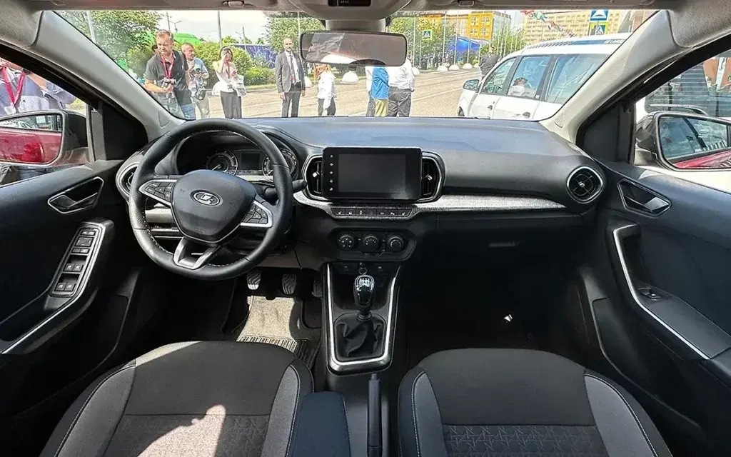 Lada Iskra: Новый B-класс за миллион — стоит ли она своих денег?