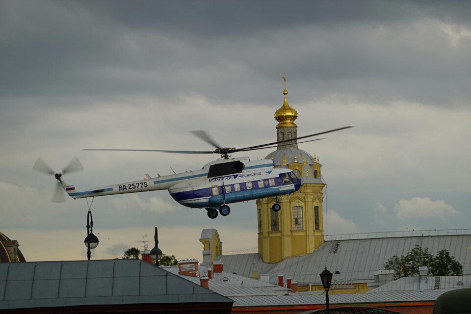 И загуляли в Петропавловскую крепость.