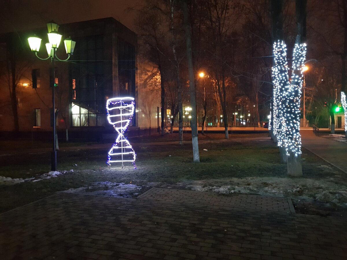 Украшения на площади
