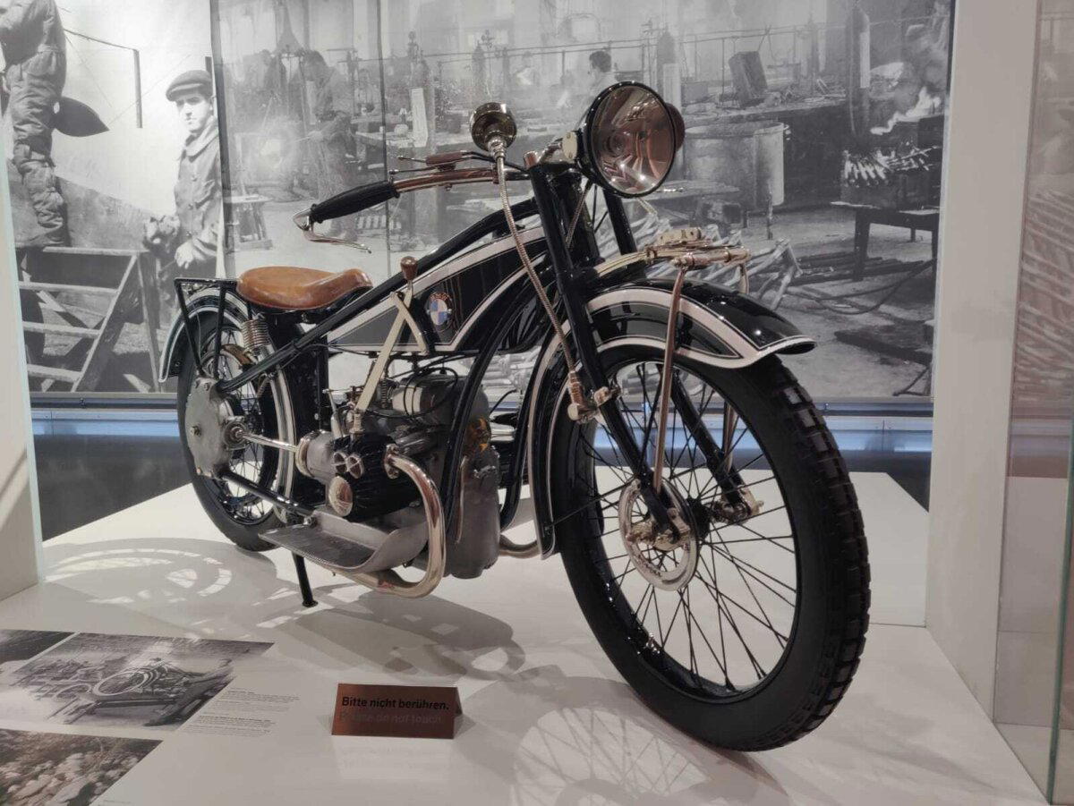 Музей BMW, Мюнхен. 15 фото