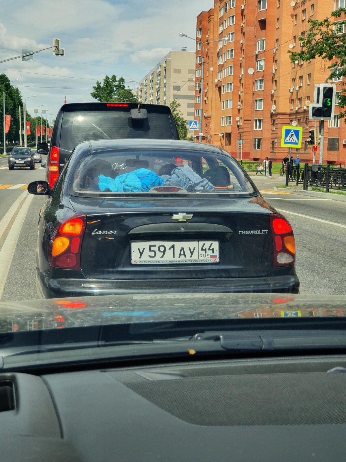 Надпись на номере