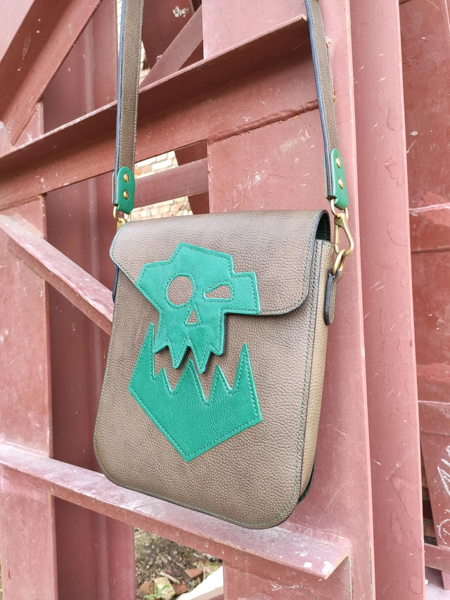 Еще одна моя сумка в стиле Warhammer 40K (с процессом)