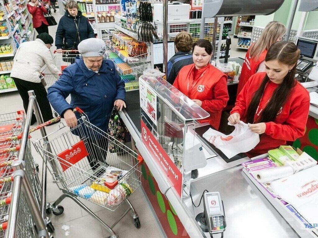 300 часов обязательных работ получила женщина за то, что забыла оплатить товары на сумму 3041 р. Жёстко?