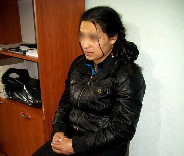 Цыганка выманила 13 млн руб у девушки. Цыганку посадили, а денег - уже нет