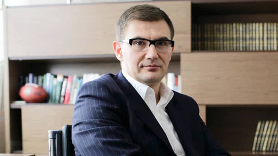 Глава банка «Открытие» выдал сам себе кредит на 3 млрд руб и сбежал за границу