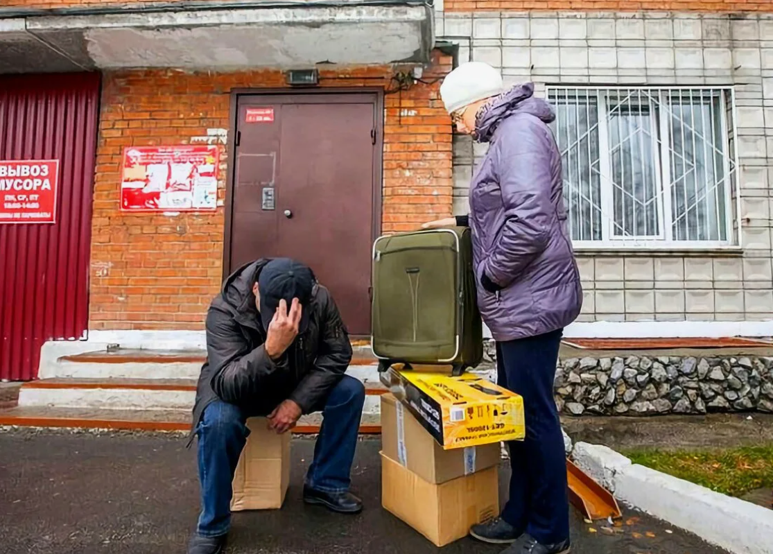 Почему суды стали забирать у граждан даже единственное жилье за долги