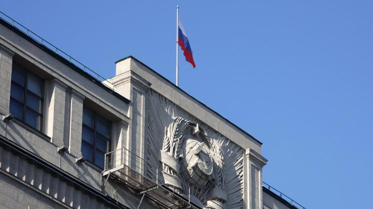 Госдума одобрила повышение МРОТ до 19 242 рублей