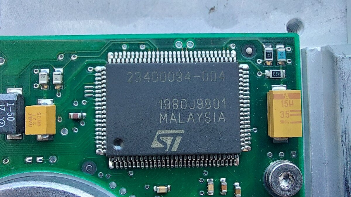 Драйвер двигателя STMicro 23400094-004.
