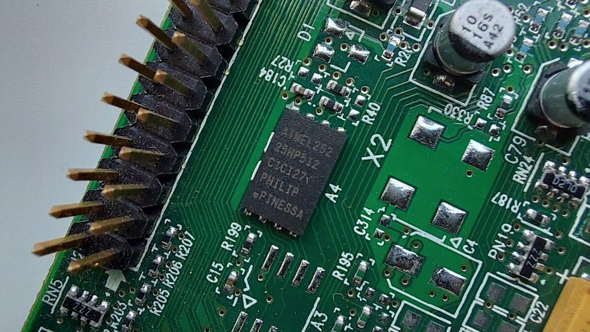 EEPROM Atmel.
