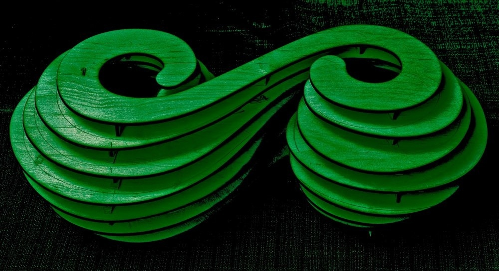 Infinite Green — образец тренда в городской скульптуре с практическим уклоном в экологию.