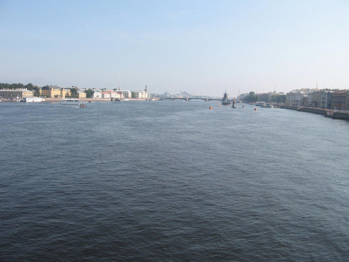 Река Нева. Июль 2010.