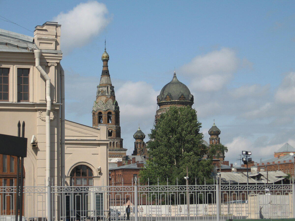 Храм Воскресения Христова. У Варшавского вокзала. Июль 2009. До ремонта.