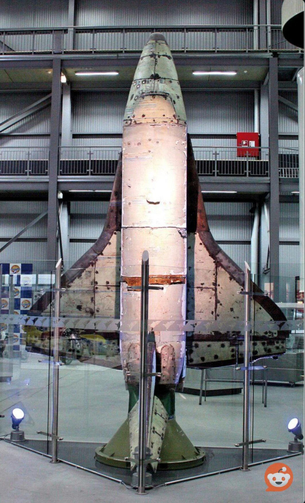 БОР-5 - беспилотная модель корабля "Буран" в масштабе 1:8. Использовался для проверки аэродинамических характеристик.