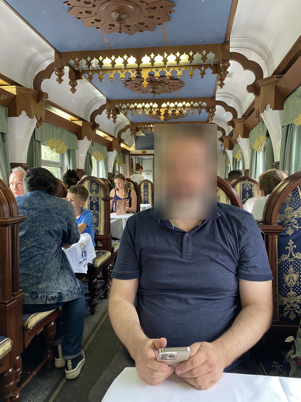 Ресторан по дороге обратно.