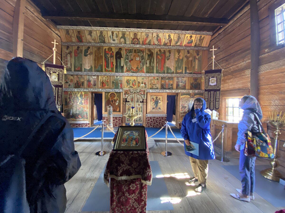 Зимняя Покровская церковь, срубленная в 1694 году, была одной из первых построек на острове.
