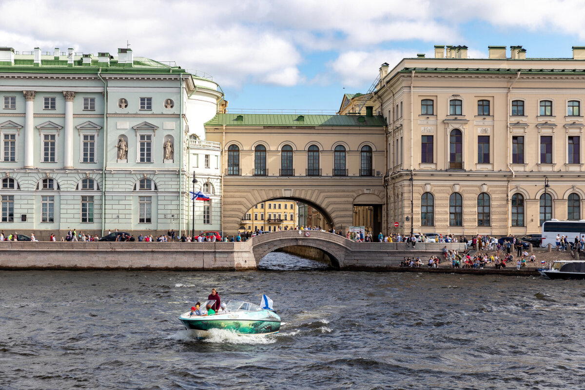 Галерея переход в Эрмитаже.