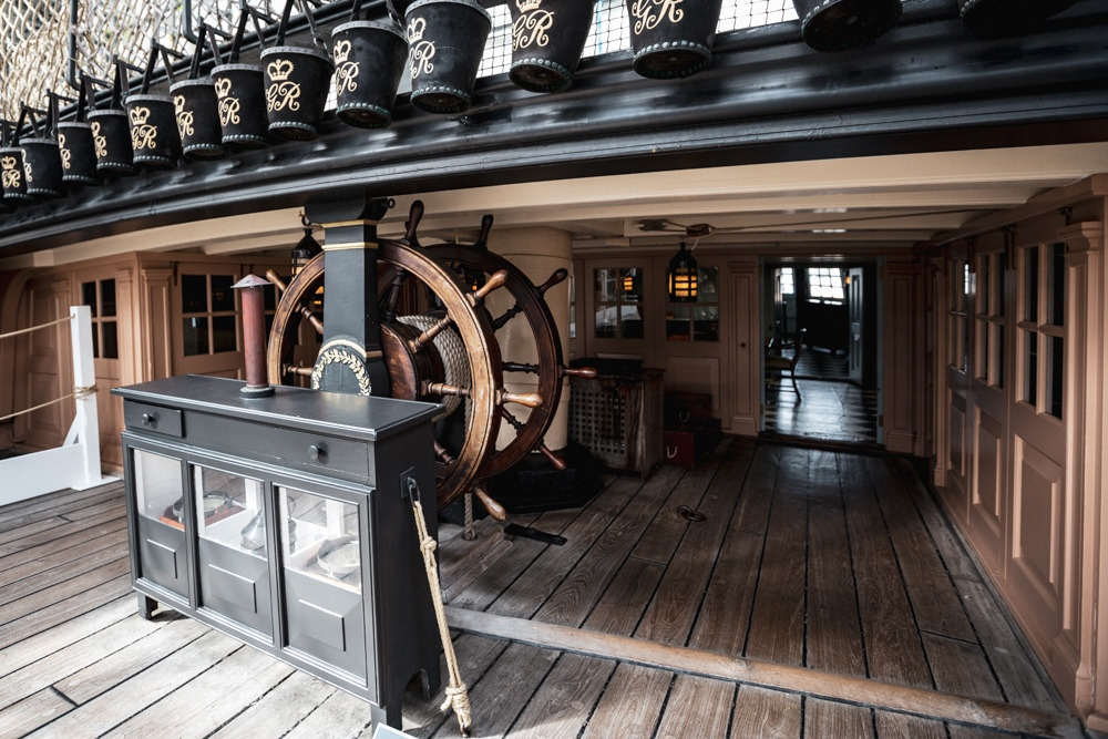 Несколько фото HMS Victory - корабля, который стоит как музей в самом старом морском доке в Портсмуте с 12 января 1922 года