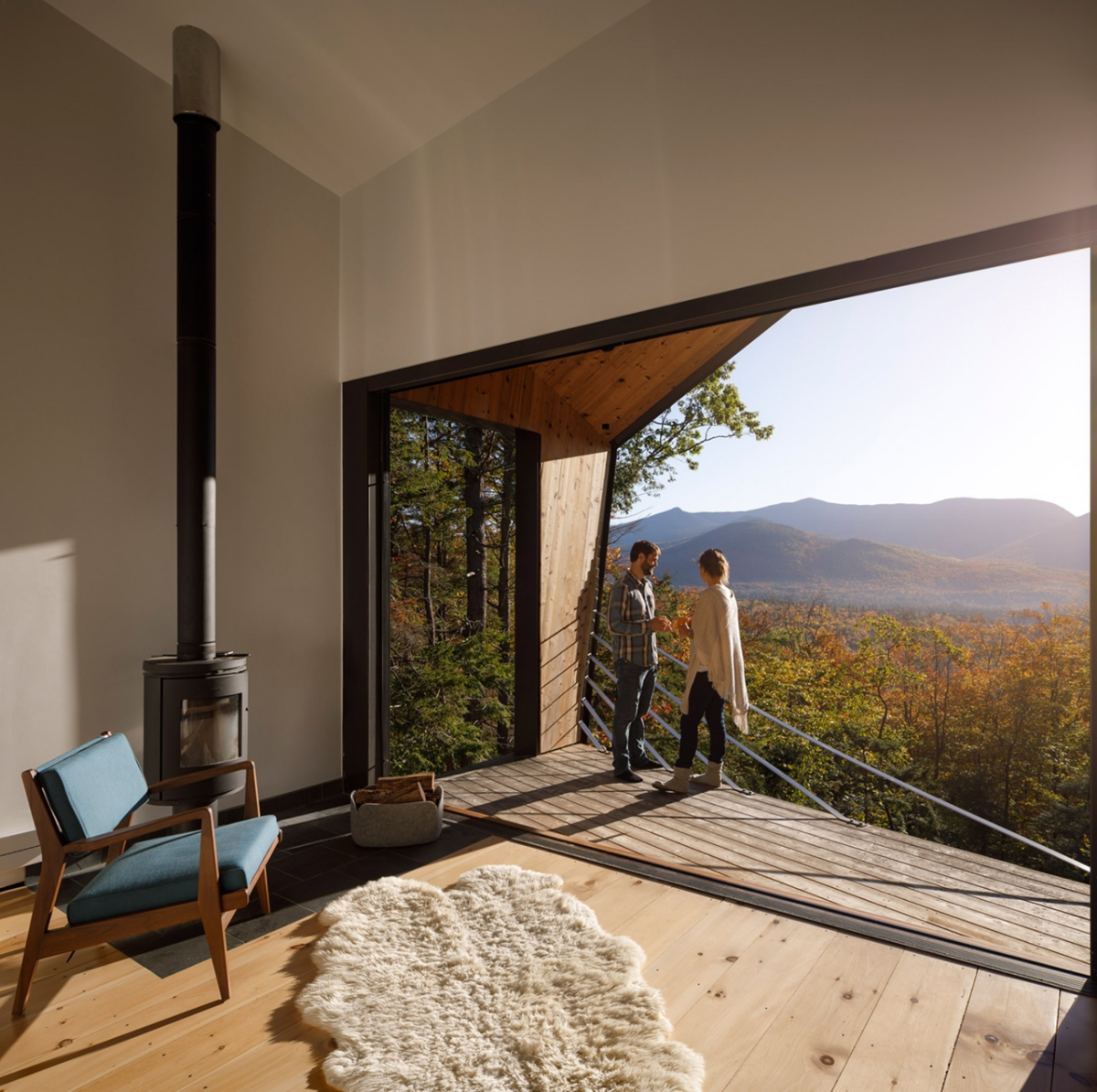 Cabin on a rock - дом на крутом склоне на территории горного хребта Уайт-Маунтинс