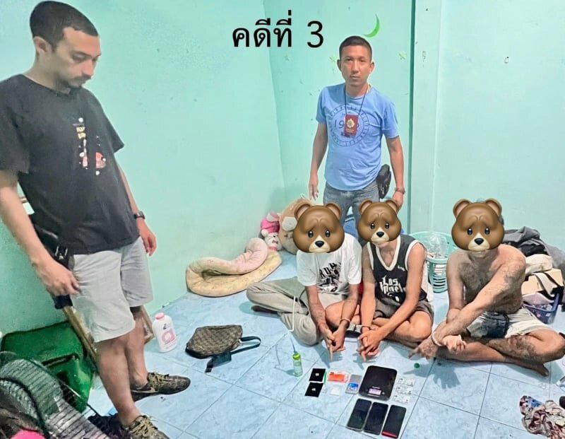 Полиция Таиланда публикует фото пойманных наркоторговцев в соцсетях со стикером грустных медвежат
