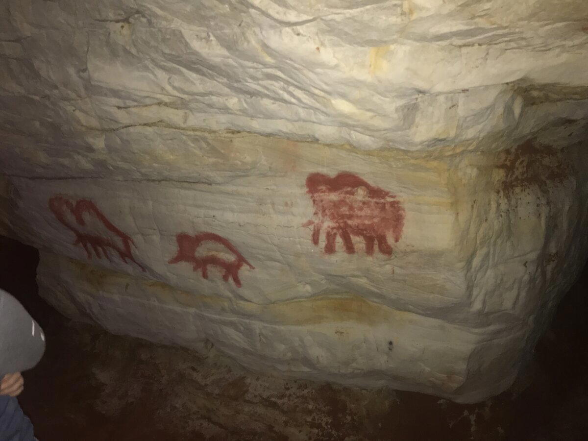 Наскальная живопись (тоже репликация). :)<br>