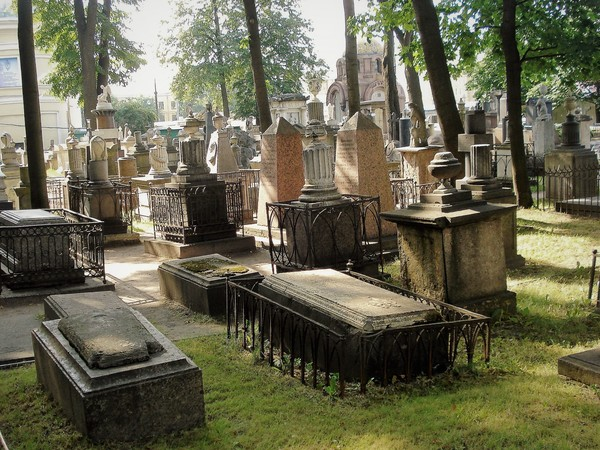 Некрополь XVIII века. Санкт-Петербург. 2010 год, месяц август