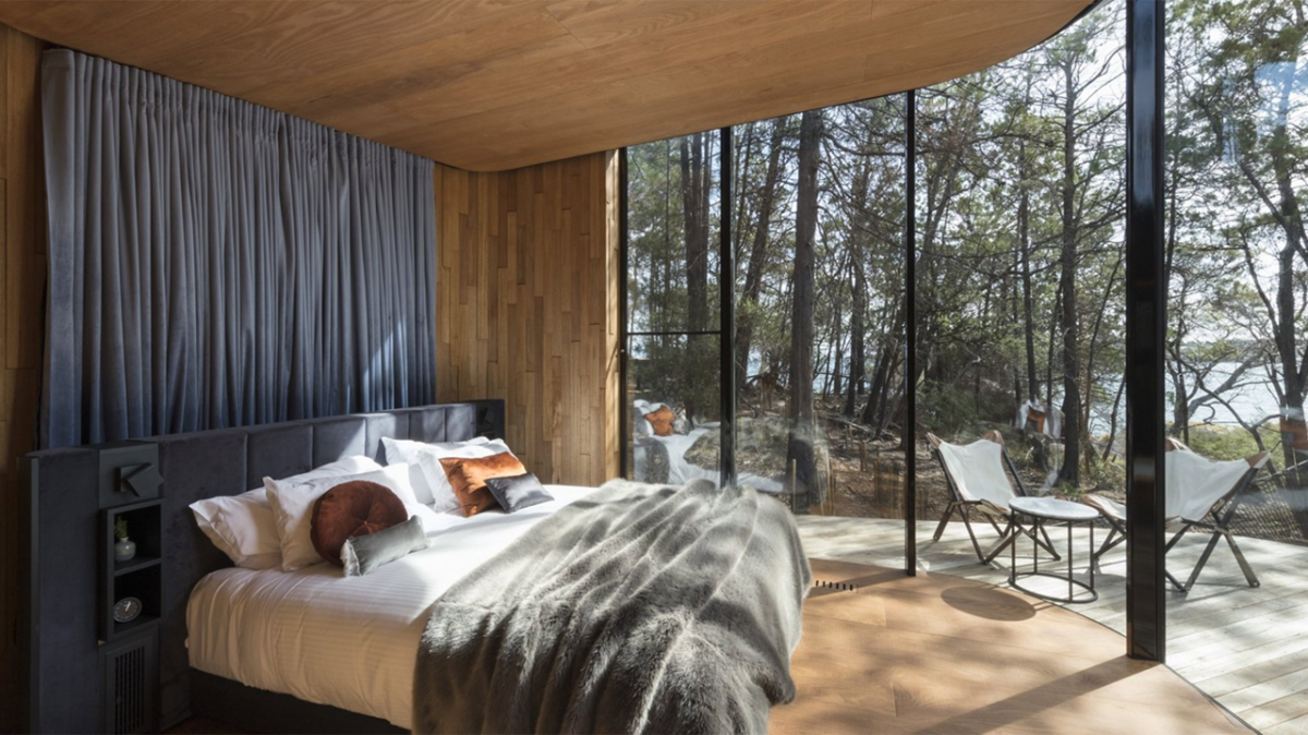 Freycinet Lodge Pavilions - волнообразные домики на скальном берегу Тасмании, Австралия