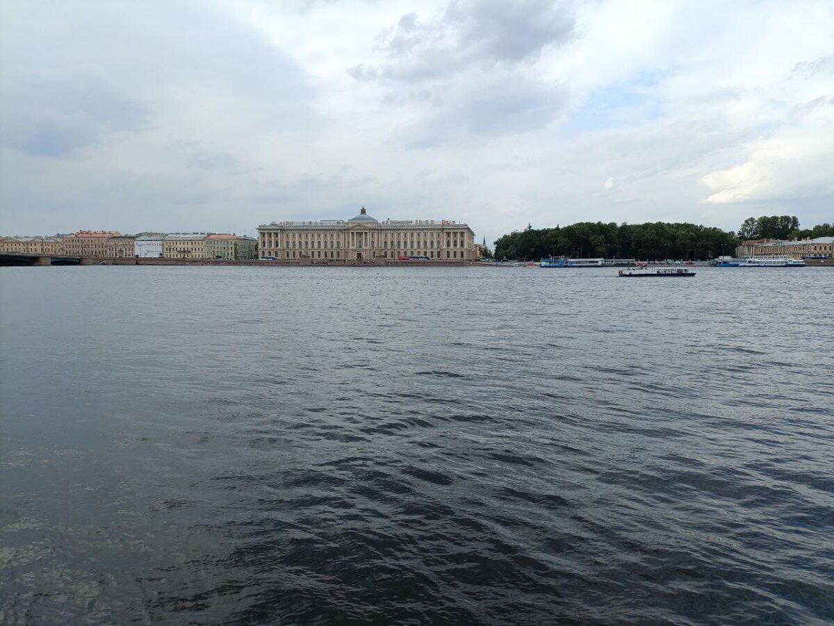 Вода и солнце, день чудесный. Фото.